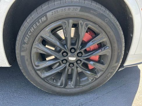 Certified 2023 Cadillac XT6 Sport w/ Platinum Package AWD/4WD image 6