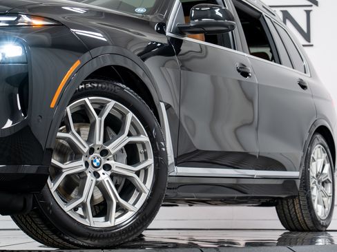 New 2026 BMW X7 xDrive40i w/ Executive Package image 28