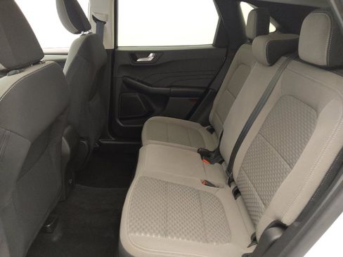 Used 2021 Ford Escape SE image 18