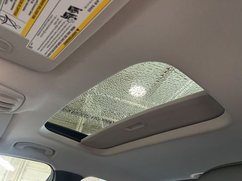 New 2026 Chevrolet Trax LT w/ Sunroof Package image 10