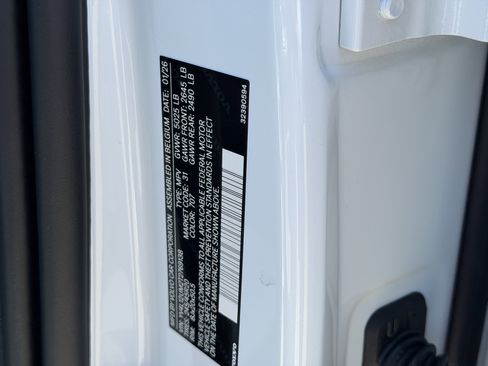 New 2026 Volvo XC40 B5 Ultra w/ Protection Package image 34