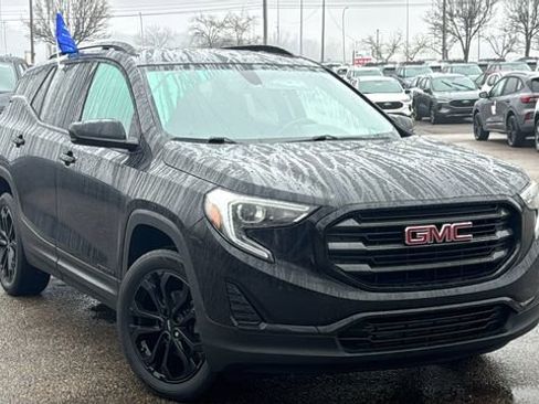 Used 2019 GMC Terrain SLE w/ Driver Convenience Package image 2