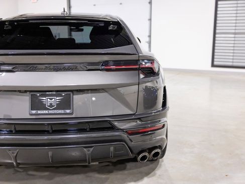 Used 2023 Lamborghini Urus Performante image 13