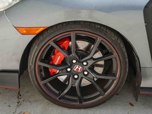 Used 2018 Honda Civic Type R image 10