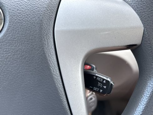 Used 2010 Toyota Camry LE FWD image 19