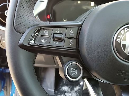 Used 2024 Alfa Romeo Stelvio Veloce image 25