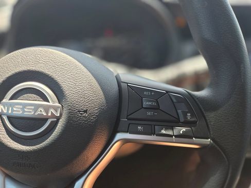 Used 2024 Nissan Kicks SV FWD image 18