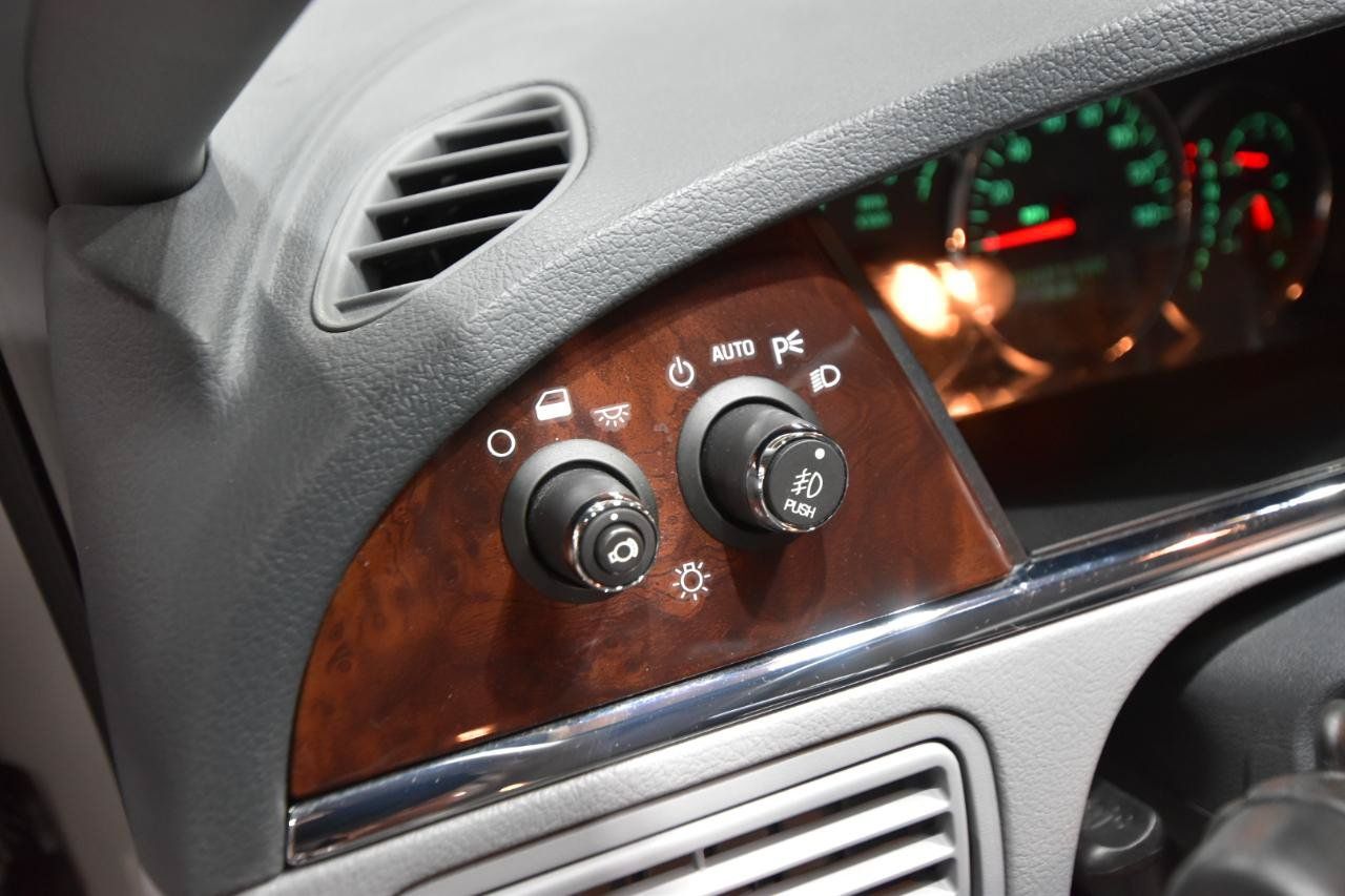 Used 2007 Buick LaCrosse CXS FWD image 10