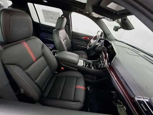 New 2026 Chevrolet Traverse RS image 25