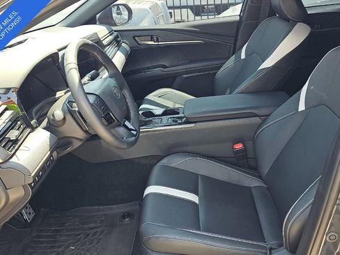 Used 2025 Toyota Camry SE w/ Multimedia Upgrade Package FWD image 4