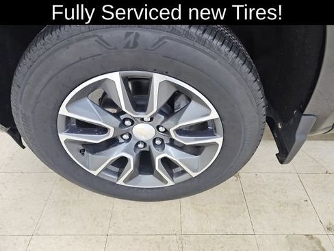 Used 2023 Chevrolet Silverado 1500 LT AWD/4WD image 8