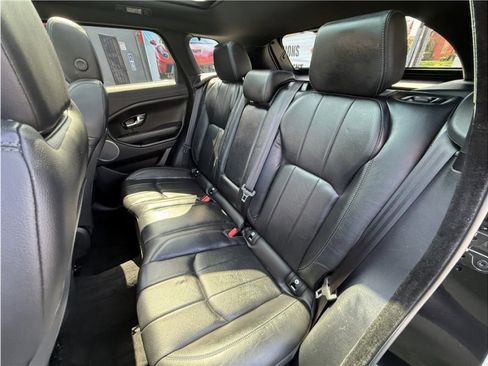 Used 2017 Land Rover Range Rover Evoque SE Premium image 22