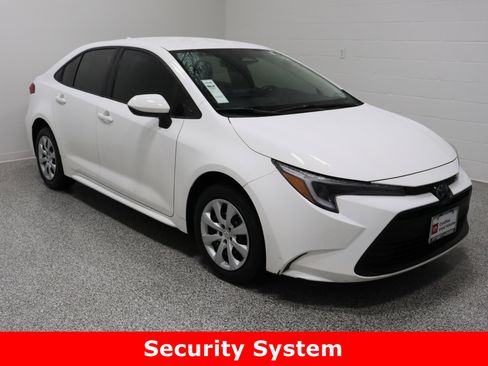 Certified 2024 Toyota Corolla LE image 4