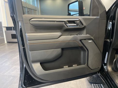 Used 2024 GMC Sierra 2500 AT4 w/ AT4 Premium Plus Package AWD/4WD image 15