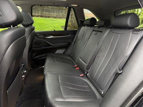 Used 2015 BMW X5 xDrive35d image 30