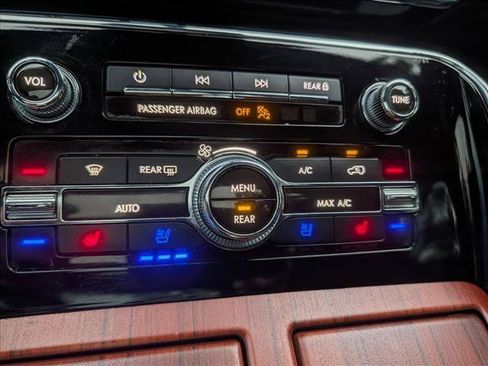 Used 2023 Lincoln Navigator L Reserve AWD/4WD image 38