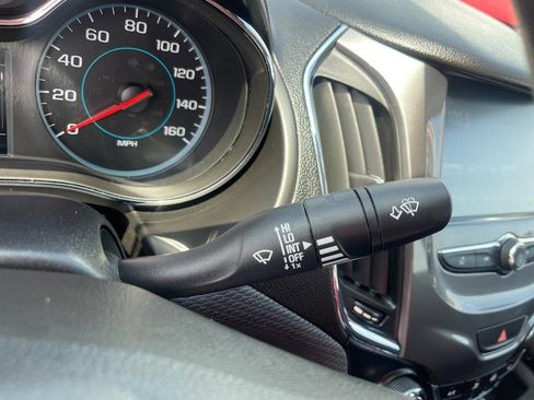 Used 2017 Chevrolet Cruze LT image 27