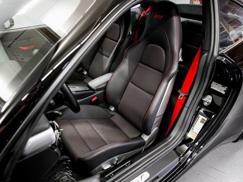 Used 2019 Porsche 911 Carrera T RWD image 18
