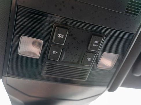 Used 2024 Volkswagen Jetta Sport image 33