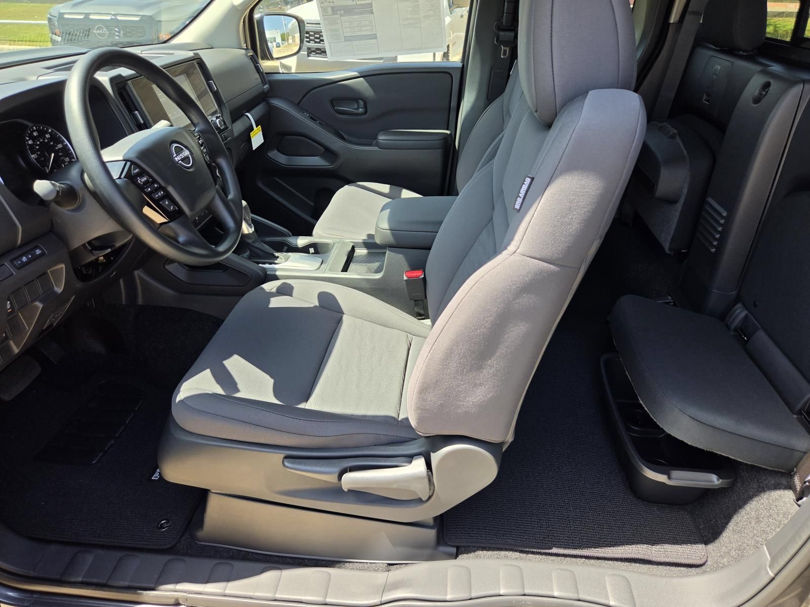New 2027 Nissan Frontier S w/ Tow Package RWD image 17
