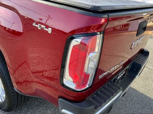 Used 2017 GMC Canyon SLT w/ Driver Alert Package image 27