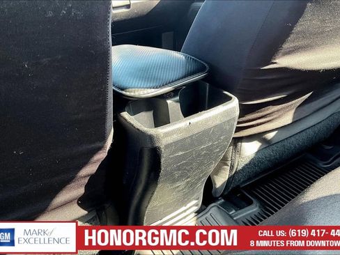 Used 2019 Toyota Tacoma TRD Sport image 11