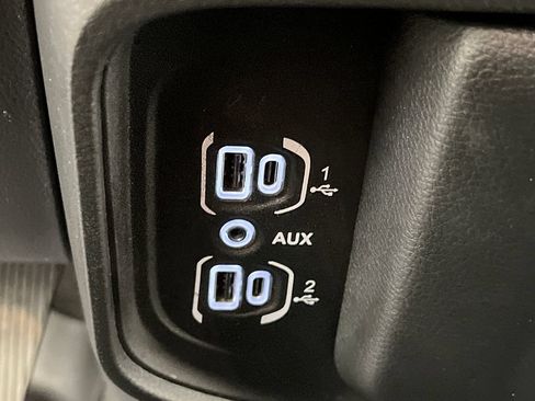 Used 2021 RAM 1500 Big Horn RWD image 51