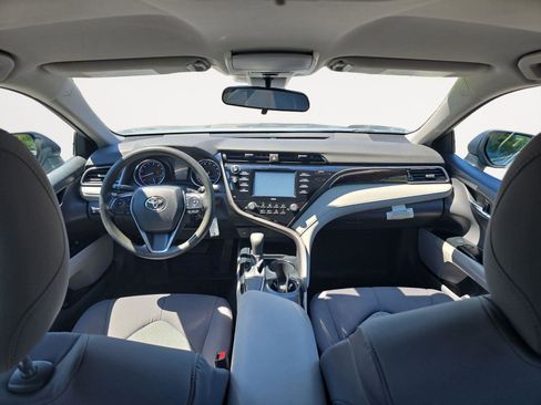Used 2020 Toyota Camry LE FWD image 14