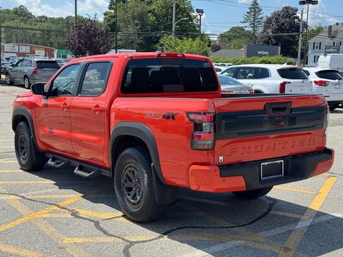 Used 2025 Nissan Frontier PRO-4X image 3