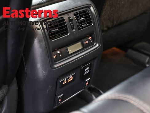 Used 2020 Nissan Pathfinder SL AWD/4WD image 27