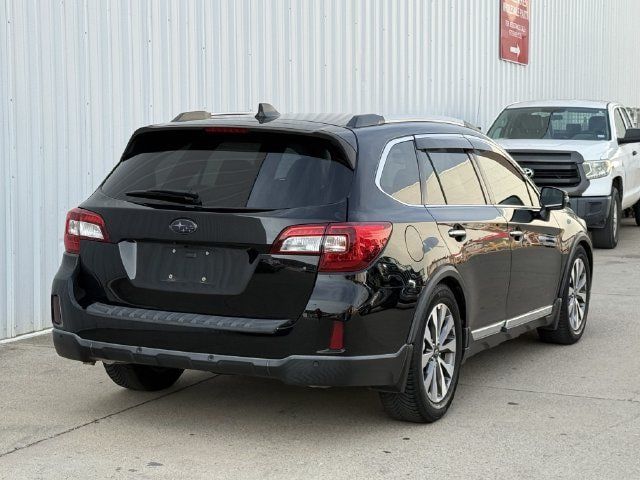 Used 2017 Subaru Outback 3.6R Touring AWD/4WD image 4