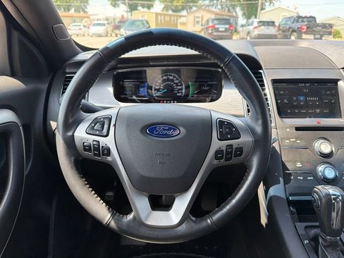 Used 2014 Ford Taurus SEL w/ Equipment Group 201A FWD image 17