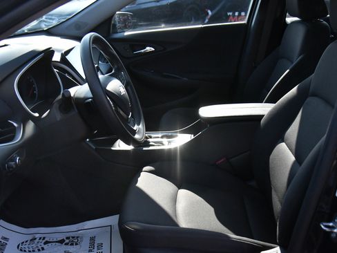 Used 2023 Chevrolet Malibu LT image 17