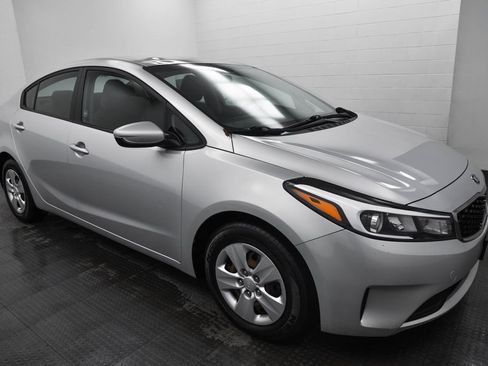 Used 2017 Kia Forte LX image 1
