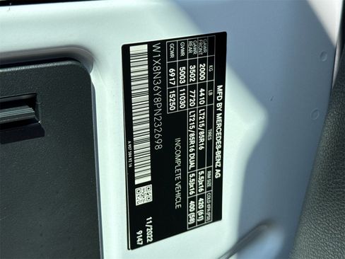 Used 2023 Mercedes-Benz Sprinter 3500 image 28