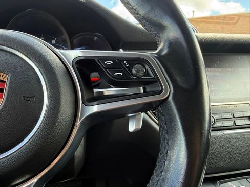 Used 2018 Porsche Macan Sport Edition image 32