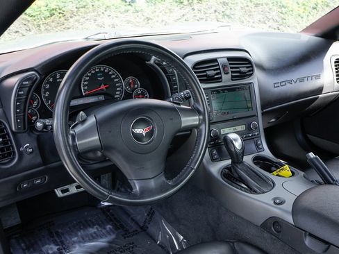 Used 2006 Chevrolet Corvette Coupe w/ Preferred Equipment Group image 22