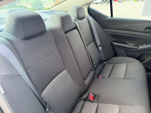 Used 2024 Nissan Altima 2.5 SV w/ SV Premium Package FWD image 31