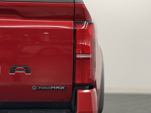 Used 2025 Toyota Tacoma TRD Off-Road image 7