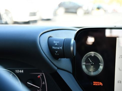 New 2025 Lexus ES 350 w/ Premium Package image 14