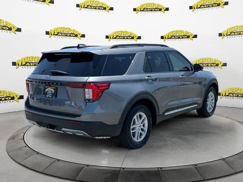 Certified 2025 Ford Explorer Active w/ Active Comfort Package RWD image 5