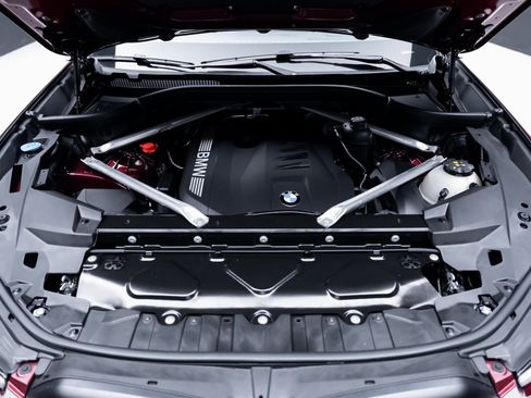 Used 2025 BMW X6 xDrive40i w/ Executive Package image 75