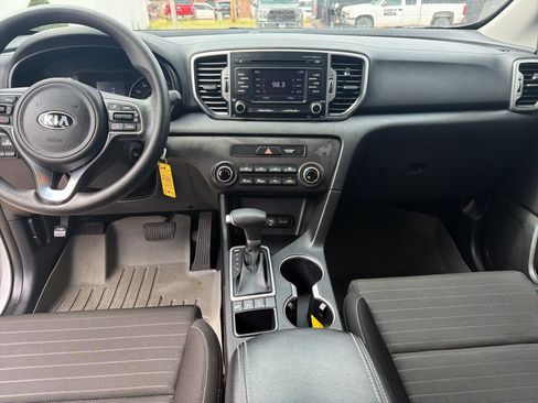 Used 2018 Kia Sportage LX AWD/4WD image 12