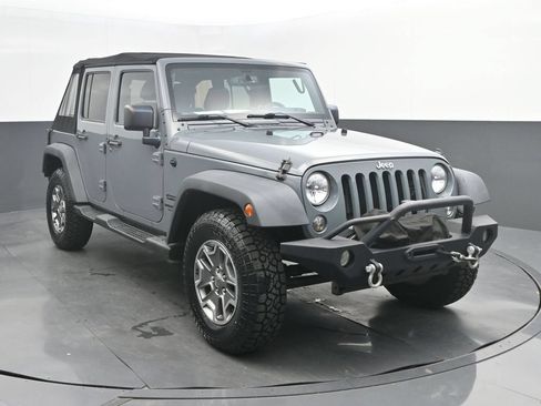 Used 2015 Jeep Wrangler Unlimited Sport w/ Quick Order Package 24S AWD/4WD image 9