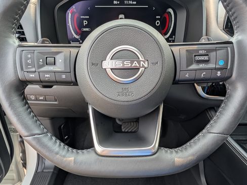 Used 2023 Nissan Rogue Platinum w/ Platinum Premium Package AWD/4WD image 25