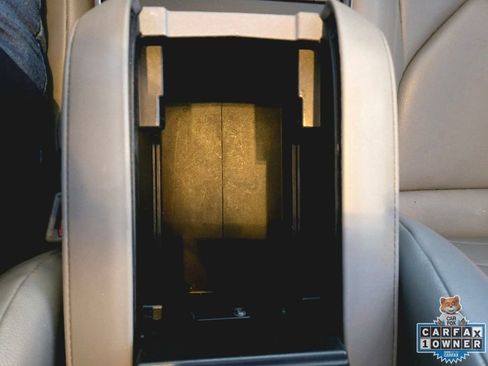 Used 2020 Toyota Highlander XLE image 34