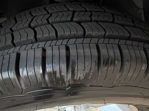 Used 2022 Toyota 4Runner SR5 AWD/4WD image 3