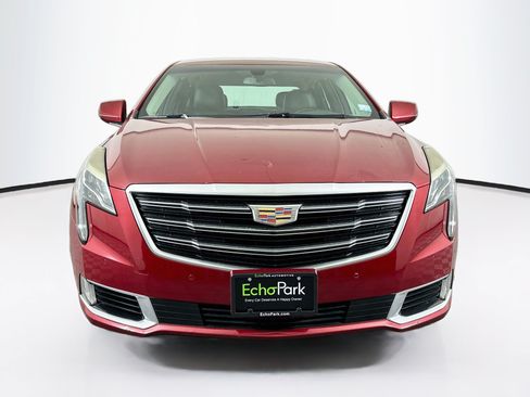 Used 2019 Cadillac XTS Luxury FWD image 2
