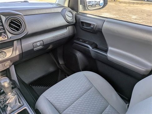 Used 2022 Toyota Tacoma image 18