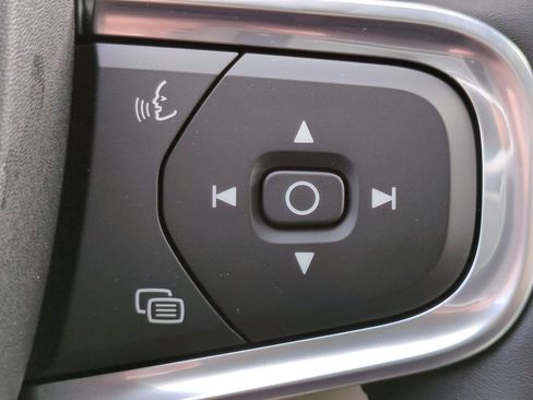 New 2026 Volvo XC40 B5 Plus w/ Protection Package Premier image 24